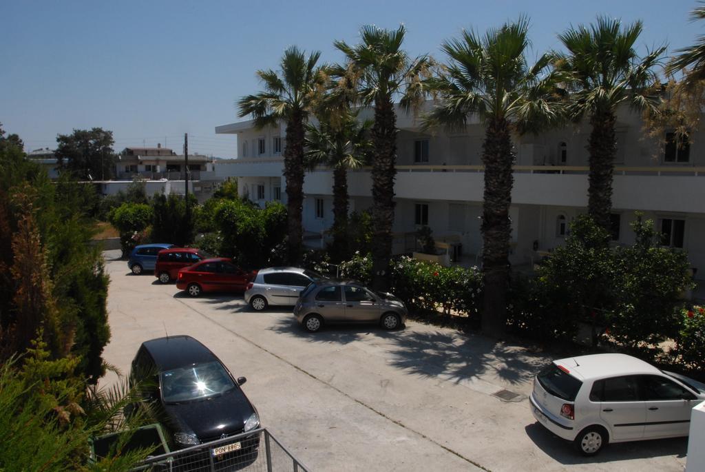 Paleos Aparthotel 3*